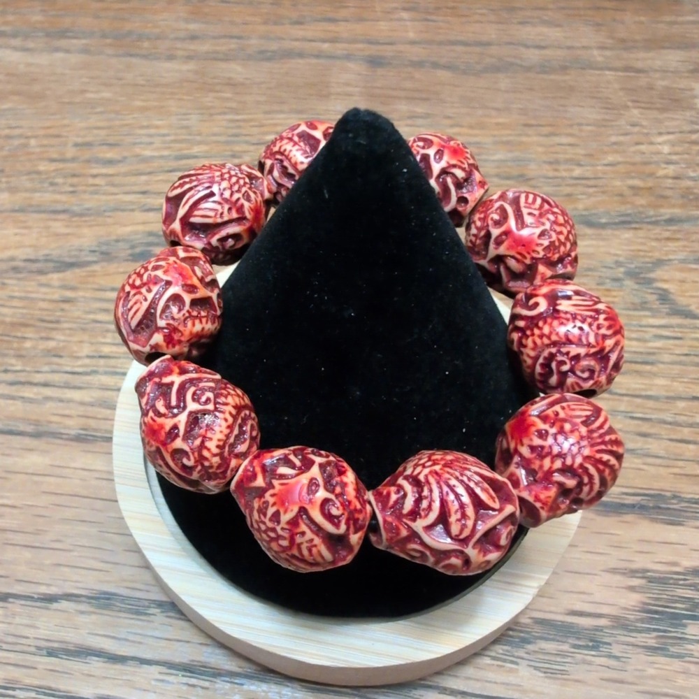 Carved‎ Red Cinnabar Style Resin Bead Stretch Bracelet Floral Scroll Pattern